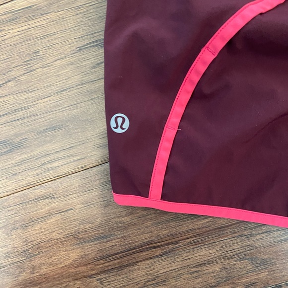 Size 8 Lululemon Drama/ Bon Bon Run Times Shorts - Picture 4 of 7